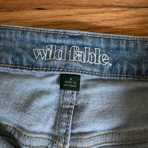 Cute frayed Jean shorts! - Picture 2 of 3